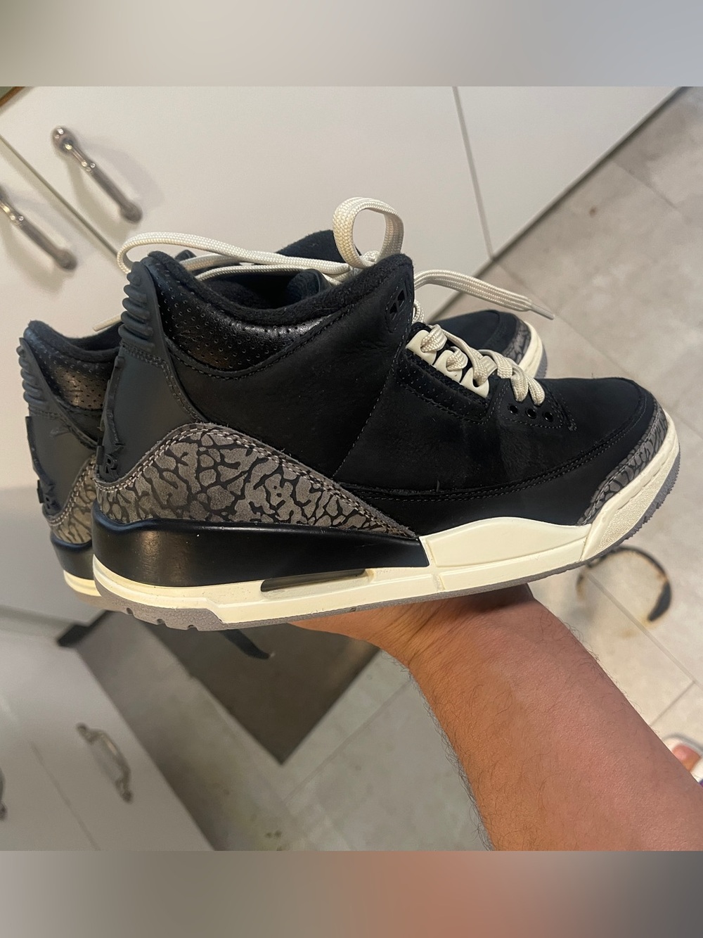 Air Jordan 3 Retro Women's size 8